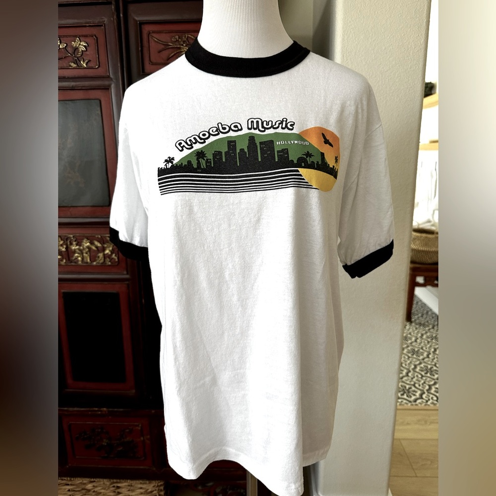 Amoeba Records Hollywood Tee Shirt Size M NWOT 🤘🏼✌🏼
